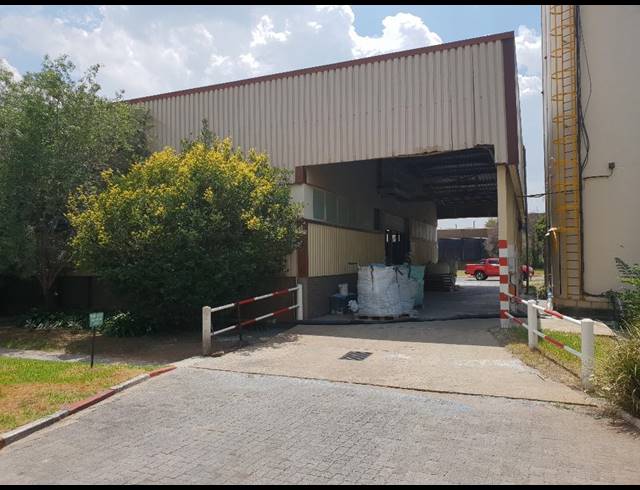 13,000M² WAREHOUSE TO LET IN ROODEKOP